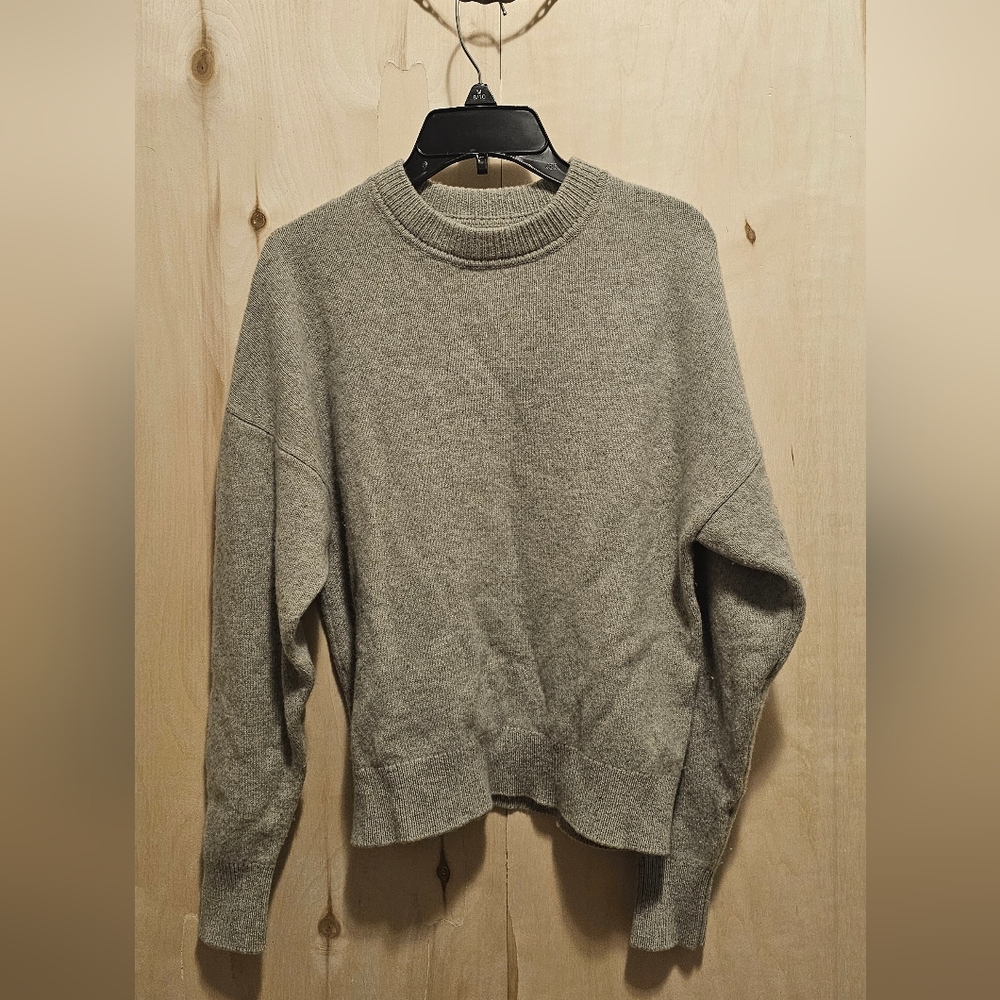 (XS Oversized) Frank and Oak yak blend crewneck swester